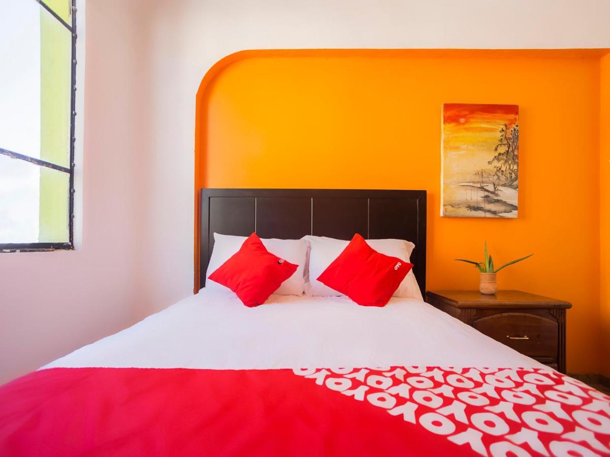 Oyo Hotel Hare Krishna Монтеррей Екстер'єр фото