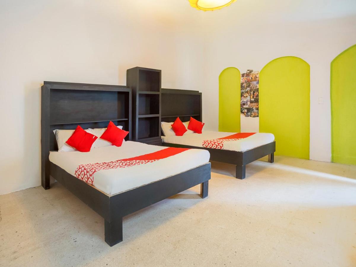 Oyo Hotel Hare Krishna Монтеррей Екстер'єр фото
