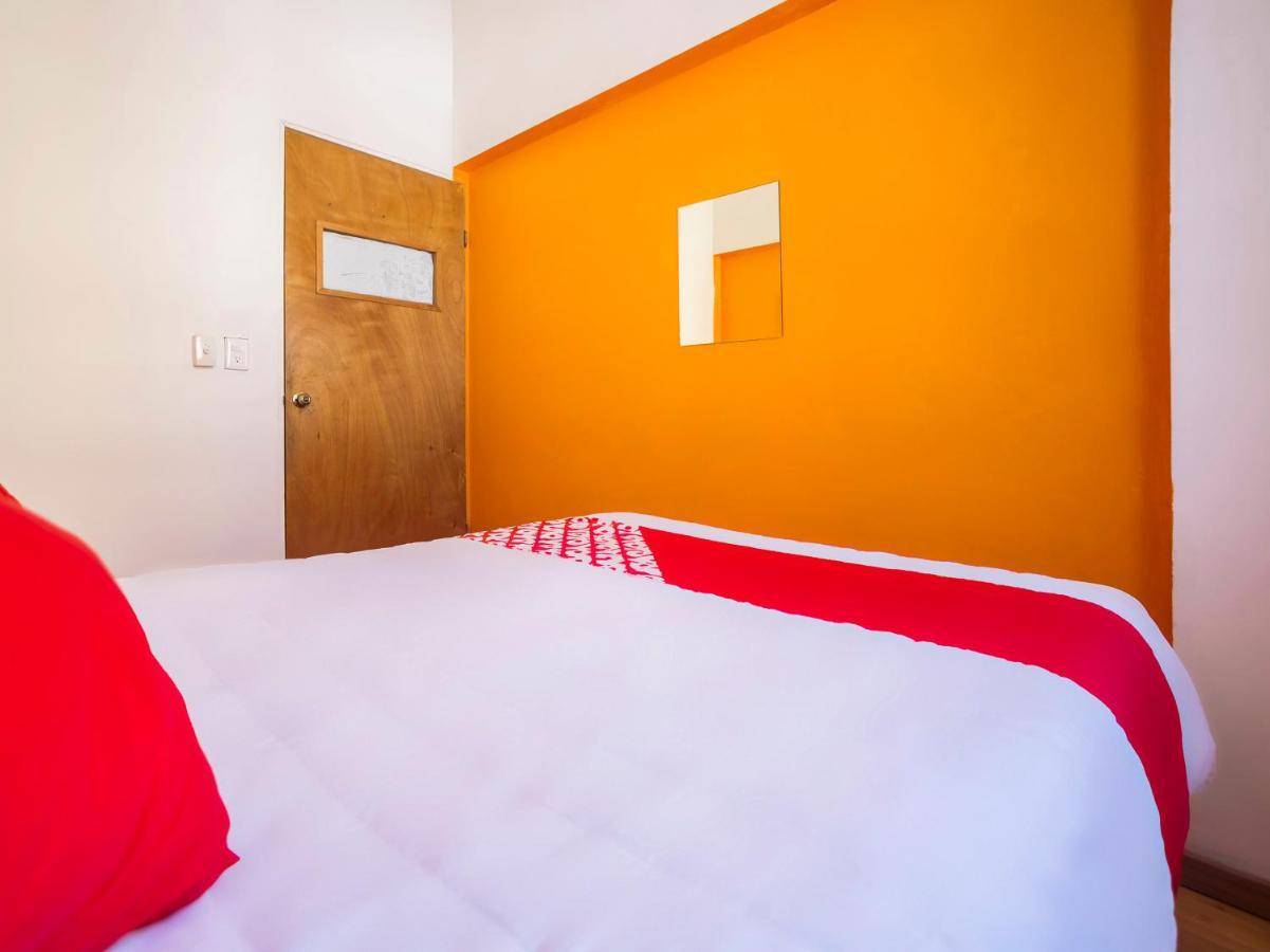 Oyo Hotel Hare Krishna Монтеррей Екстер'єр фото