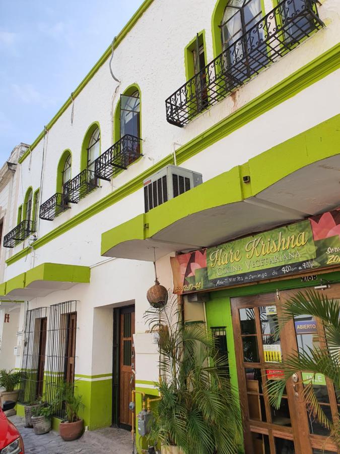 Oyo Hotel Hare Krishna Монтеррей Екстер'єр фото